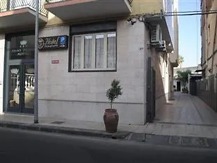 Hotel Fiumefreddo 3*