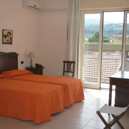 Fiumefreddo Hotel